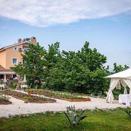 Villa Nada Lovran Exteriör bild