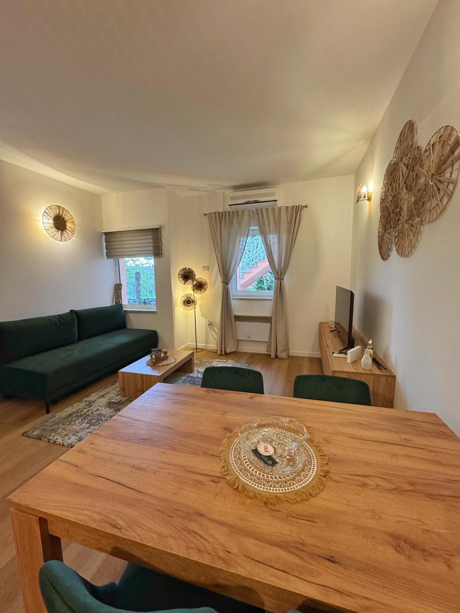 Villa Nada Lovran Exteriör bild